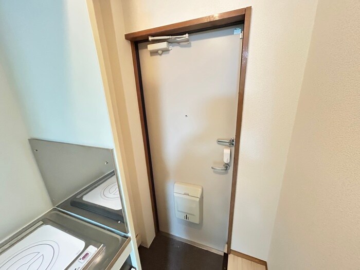 物件内観写真22　(玄関)