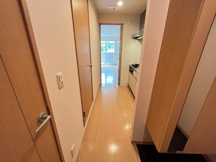 物件内観写真20　(廊下)