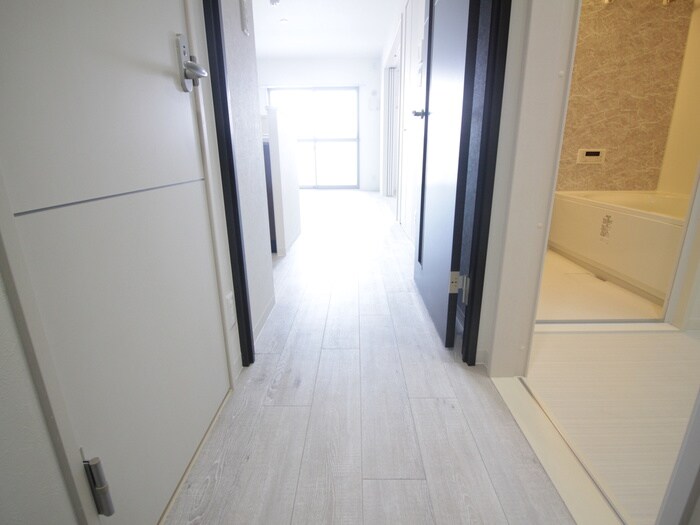 物件内観写真19　(廊下)