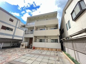 ゴールイン岸城外観写真