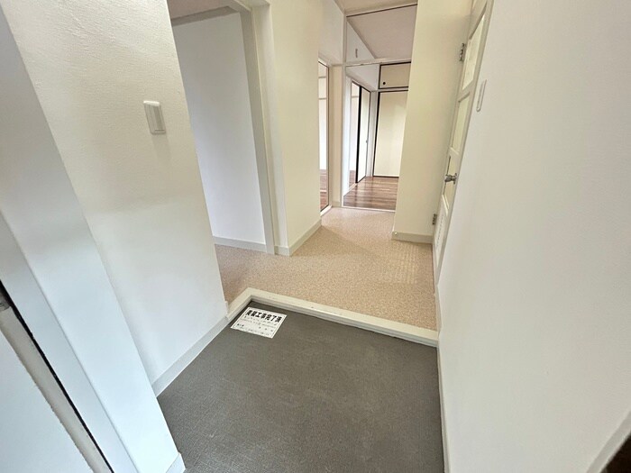 物件内観写真19　(廊下)