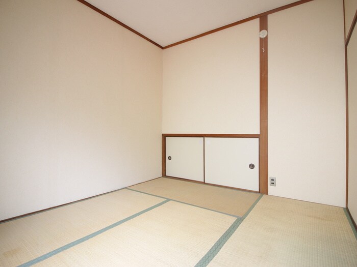 物件内観写真8　(居室)