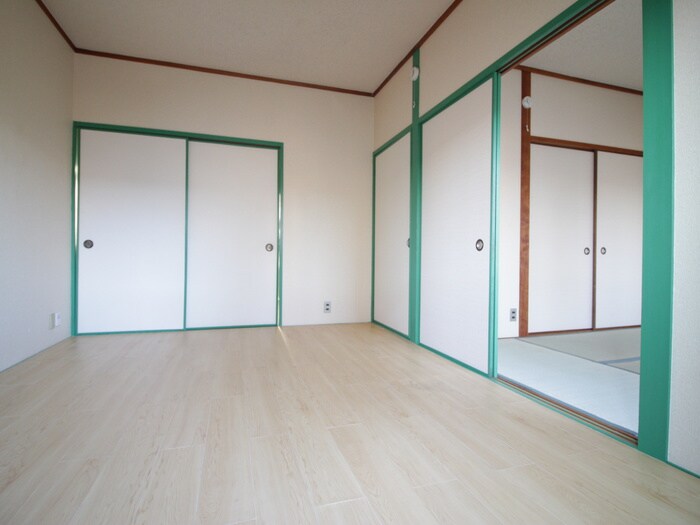 物件内観写真8　(居室)