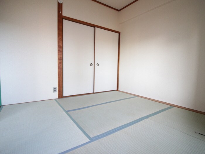 物件内観写真9　(玄関)