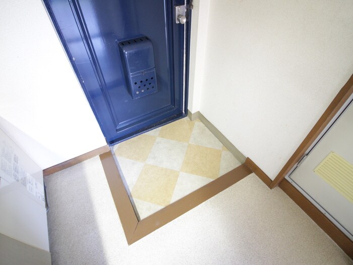 物件内観写真15　(玄関)