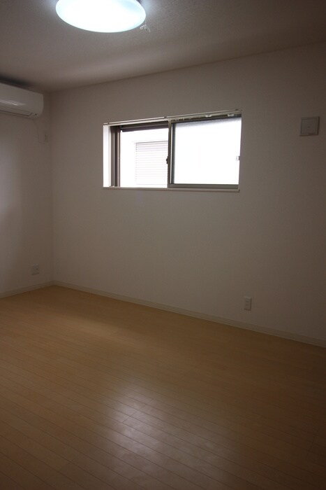 物件内観写真18　(居室)