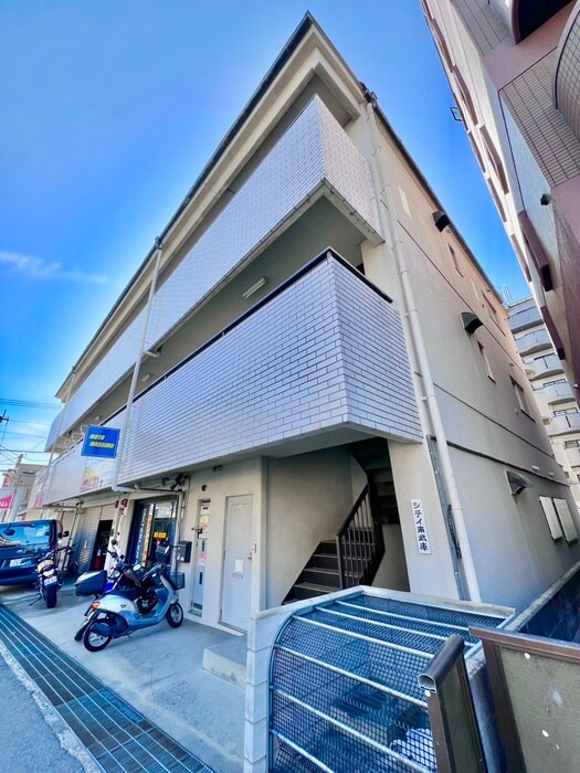 物件外観写真1　(外観写真)