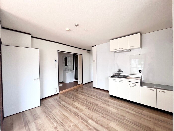 物件内観写真8　(居室)