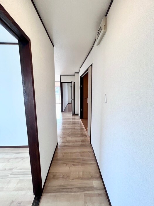 物件内観写真15　(廊下)