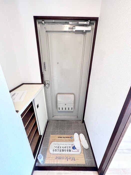 物件内観写真16　(玄関)