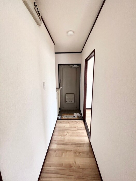 物件内観写真18　(廊下)
