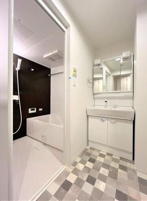 物件内観写真9　(洗面)