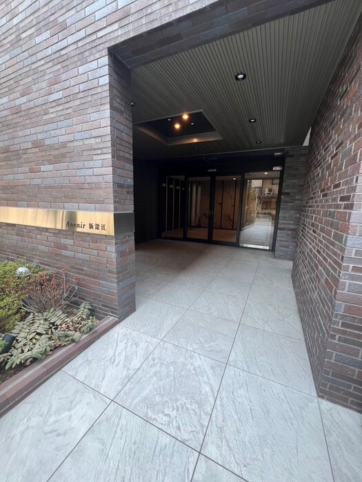 物件外観写真4　(エントランス部分)