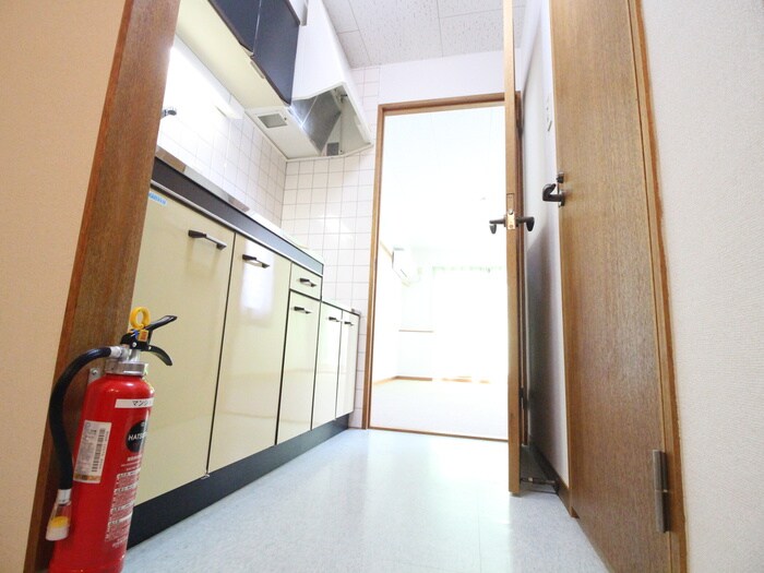 物件内観写真12　(廊下)