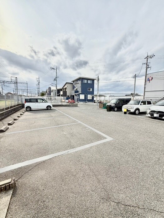 イ－ストファ－ムの駐車場