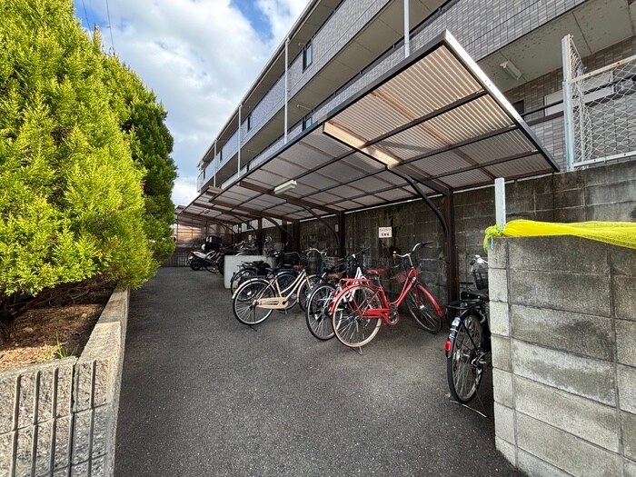 グリ－ンパレット小野の駐輪場