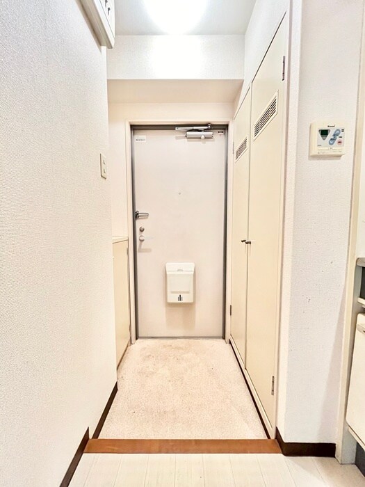 物件内観写真15　(玄関)