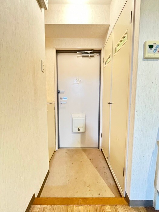 物件内観写真15　(玄関)