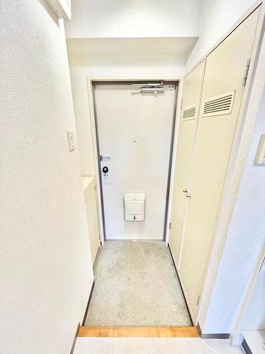 物件内観写真15　(玄関)