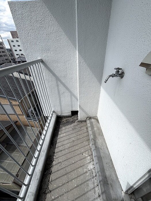 物件内観写真17　(洗濯機置場)