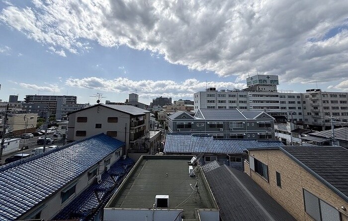 物件内観写真22　(室内からの展望)