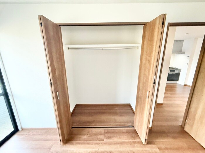 物件内観写真12　(収納)