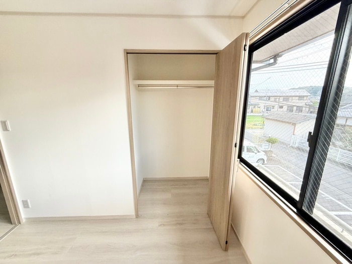 物件内観写真12　(収納)