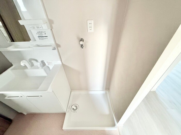 物件内観写真18　(洗濯機置場)