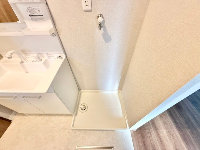 物件内観写真18　(洗濯機置場)