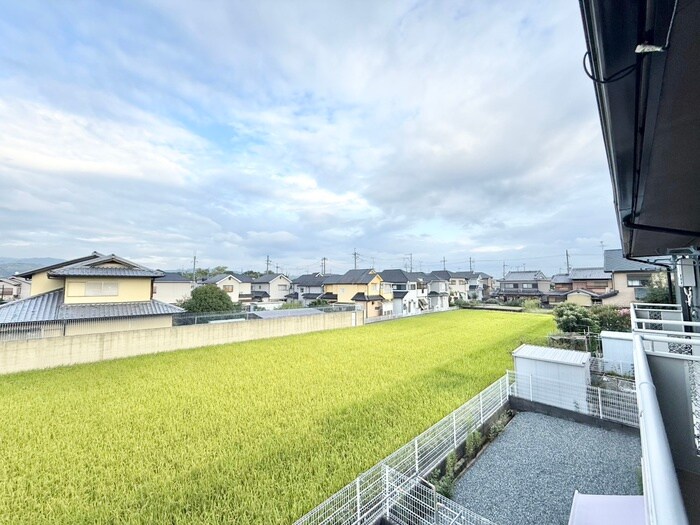 物件内観写真22　(室内からの展望)