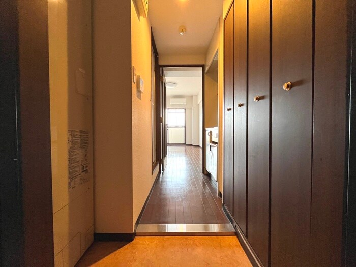 物件内観写真14　(廊下)
