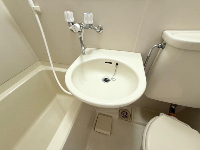 物件内観写真9　(洗面)