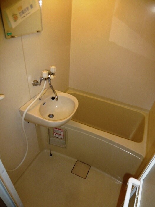 物件内観写真8　(バス／シャワールーム等)