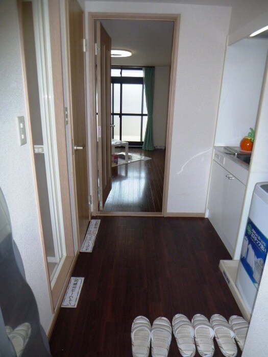 物件内観写真15　(玄関)