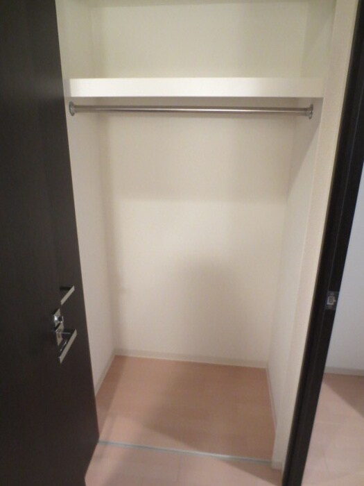 物件内観写真15　(収納)