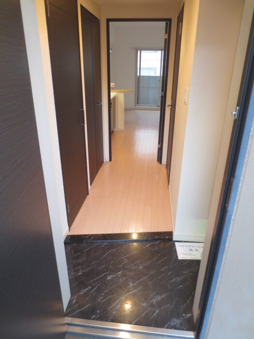 物件内観写真16　(玄関)