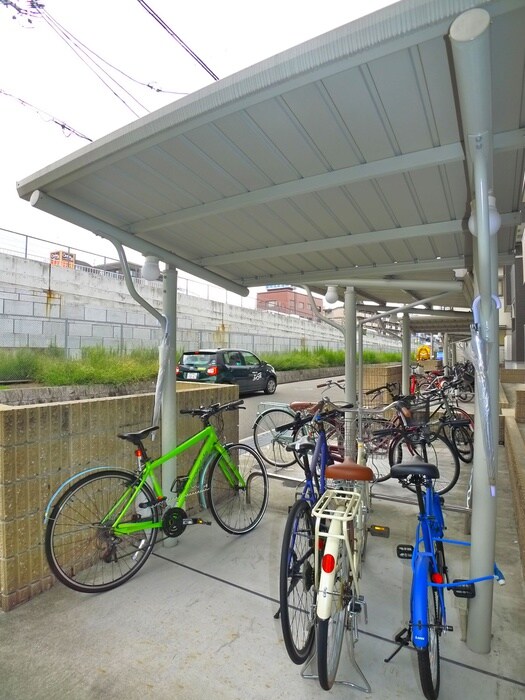 物件外観写真6　(駐輪場)