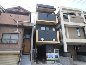 OSAKA万代東外観写真