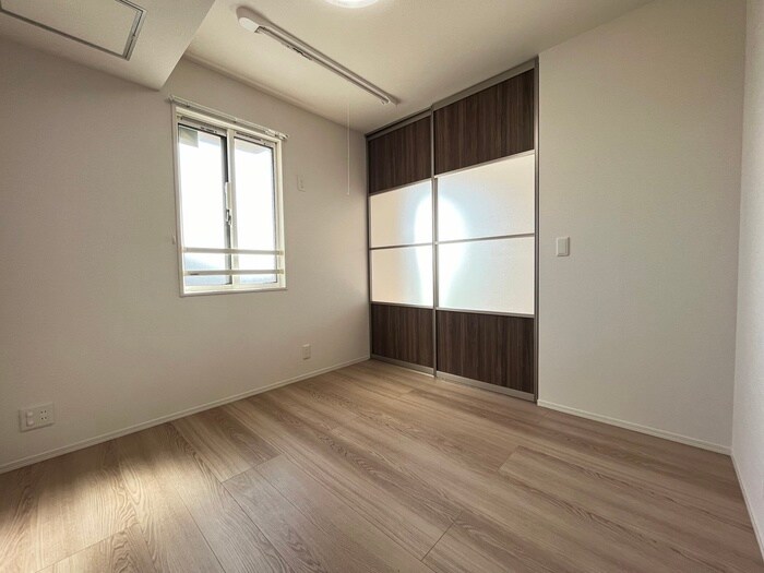 物件内観写真10　(居室)