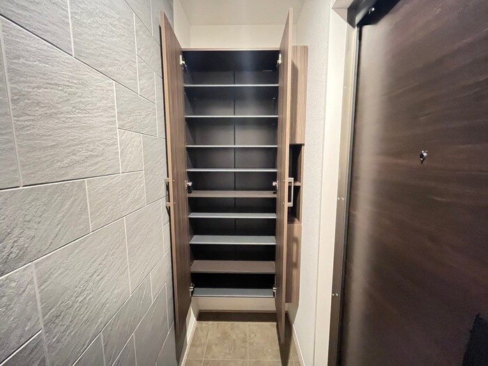 物件内観写真18　(靴箱)