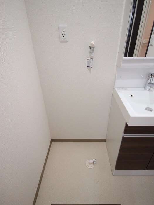 物件内観写真11　(洗濯機置場)