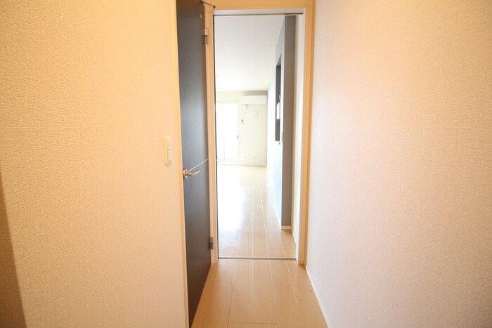 物件内観写真18　(廊下)