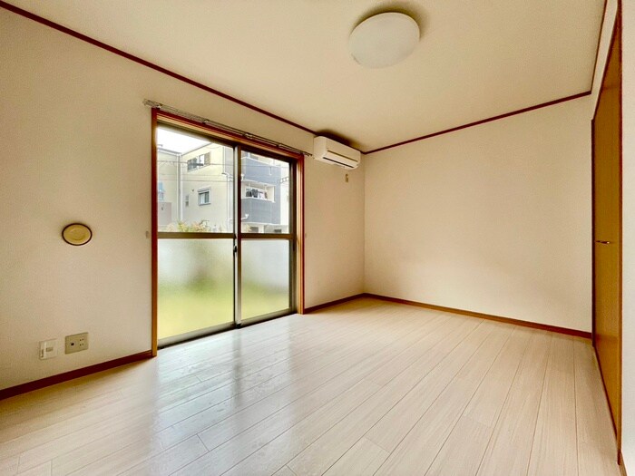 物件内観写真10　(居室)