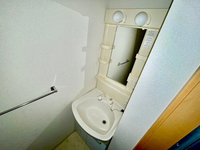 物件内観写真13　(洗面)