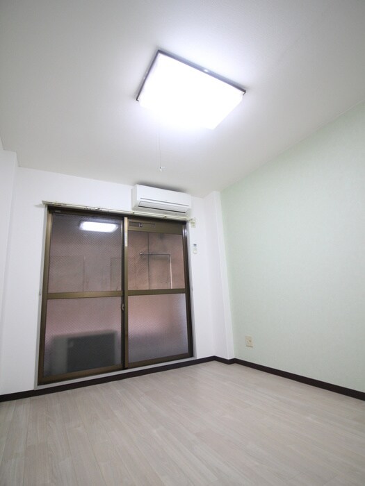 物件内観写真16　(居室)