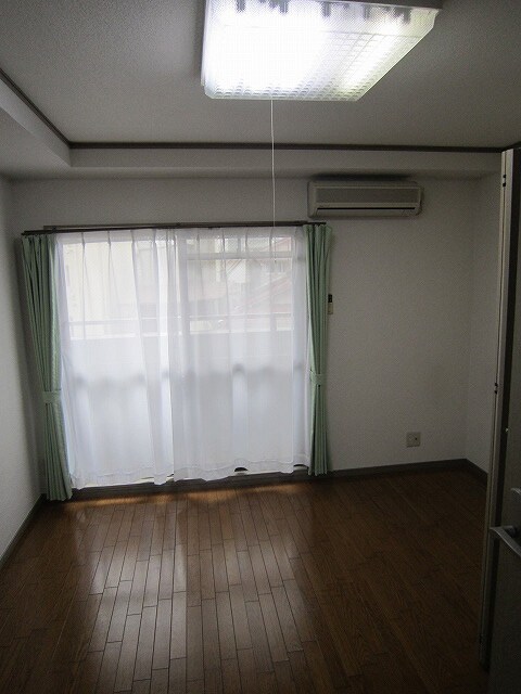 物件内観写真11　(居室)