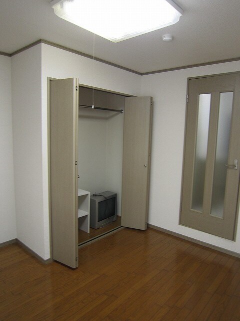 物件内観写真12　(収納)