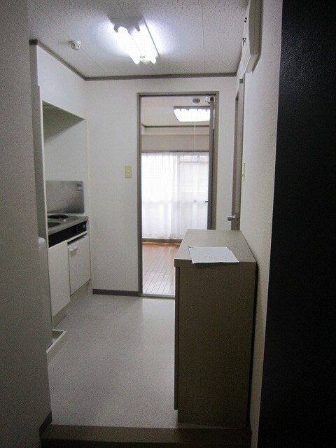 物件内観写真13　(玄関)