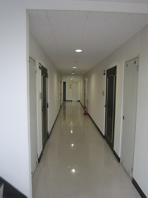 物件内観写真15　(廊下)