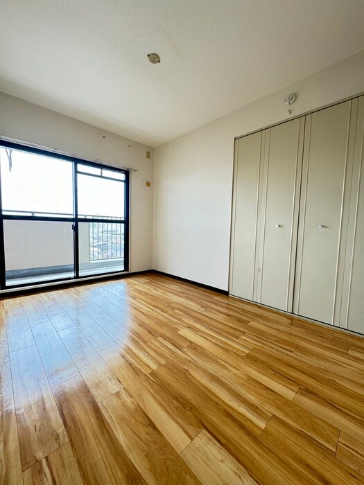 物件内観写真8　(居室)